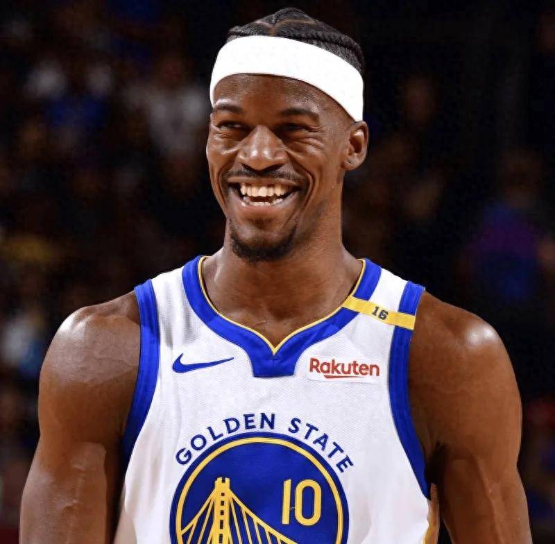 关于巴特勒回归赛场，战术调整首场状态亮眼，快船观众沸腾！的信息